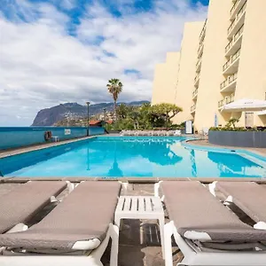 delightful-ocean-front-escape-atlantic-gardens-beach-414.madeira-islandshotels.com/